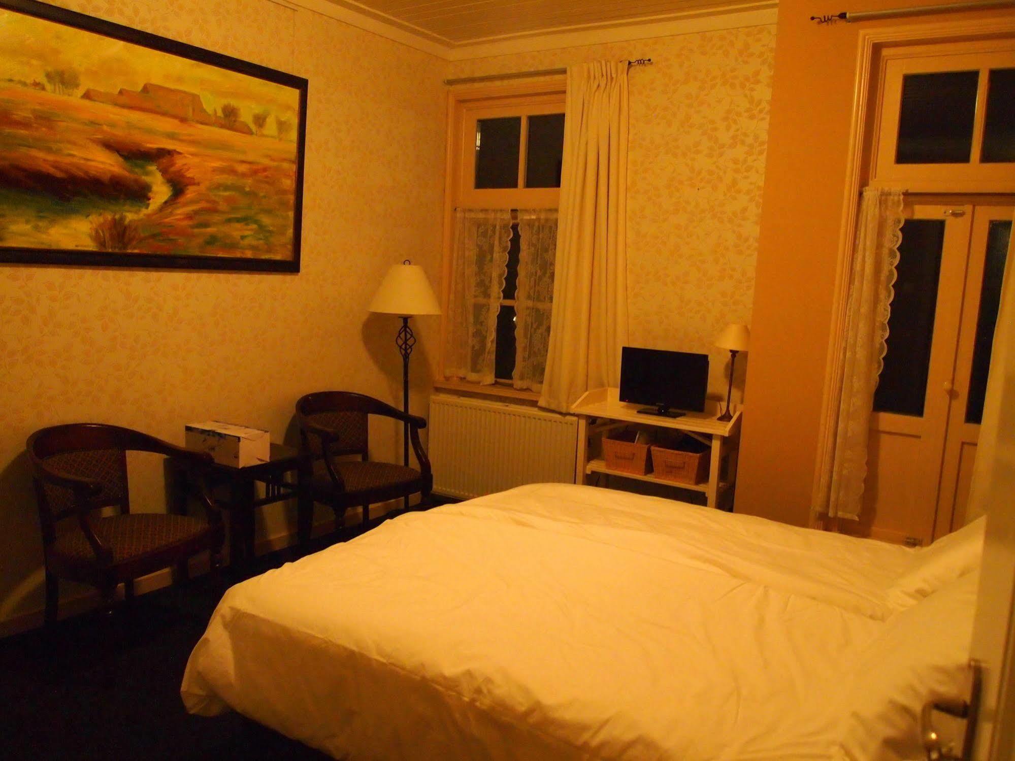 Bed and Breakfast De Energiek à Wehe-den Hoorn Extérieur photo