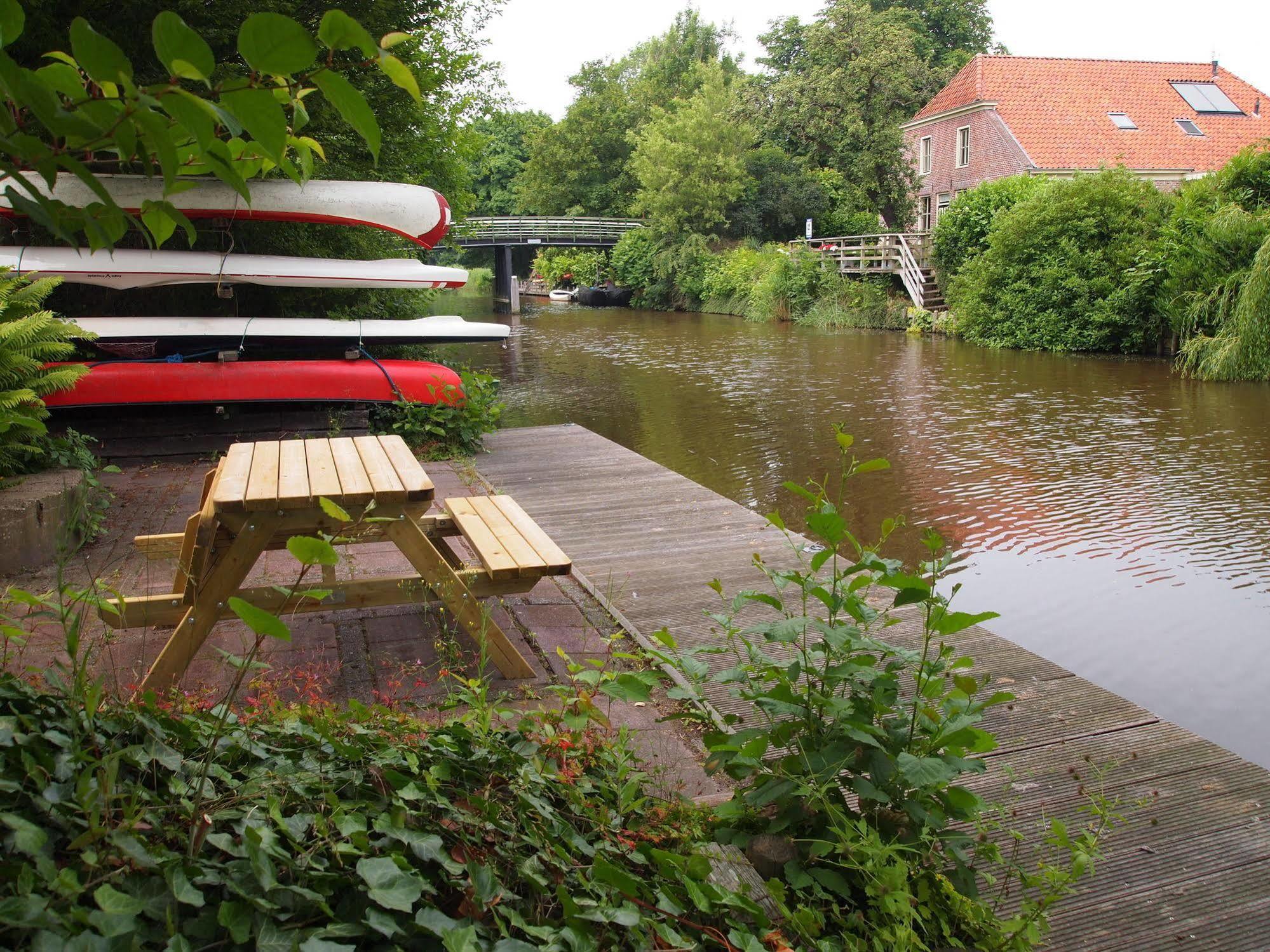 Bed and Breakfast De Energiek à Wehe-den Hoorn Extérieur photo